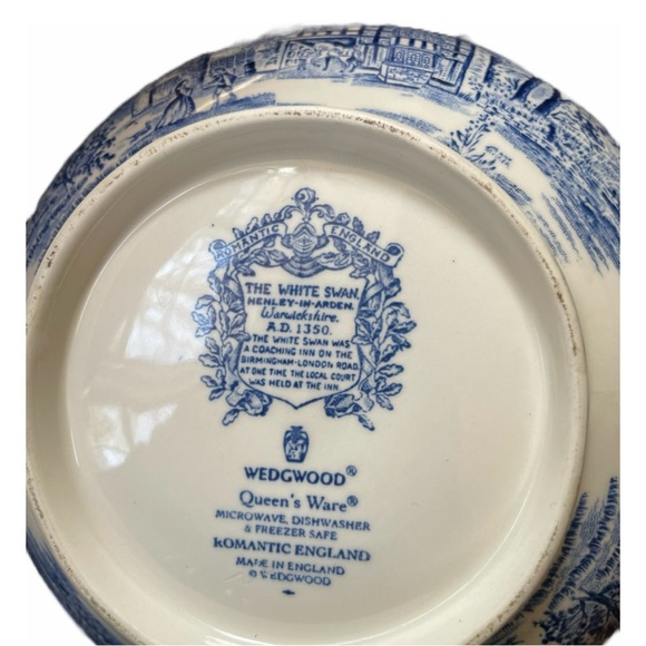 Wedgewood Teapot. Queens ware. White Swan of Warickshire Romantic England. - Picture 4 of 4